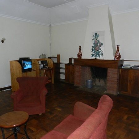 Hibiscus Guest House Nairobi Bagian luar foto